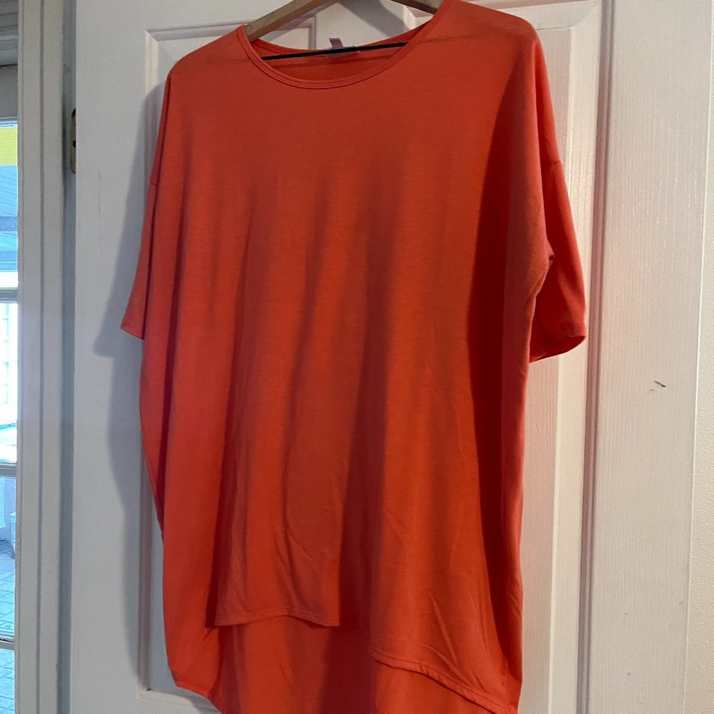LuLaRoe Irma Top (M) - NO. 314